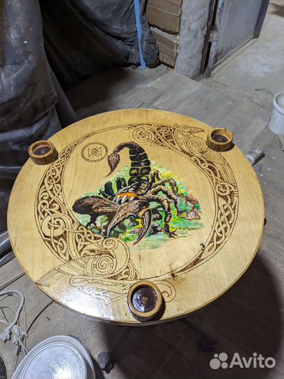 Столик поднос