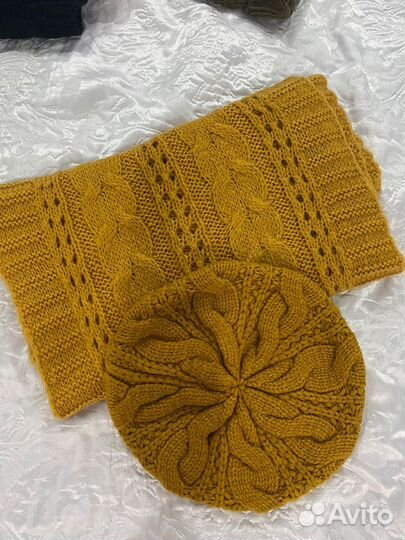 Комплект берет и шарф женские