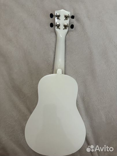 Гитара укулеле