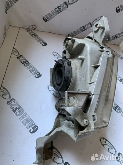 Фара на Mazda MPV LW3W правая