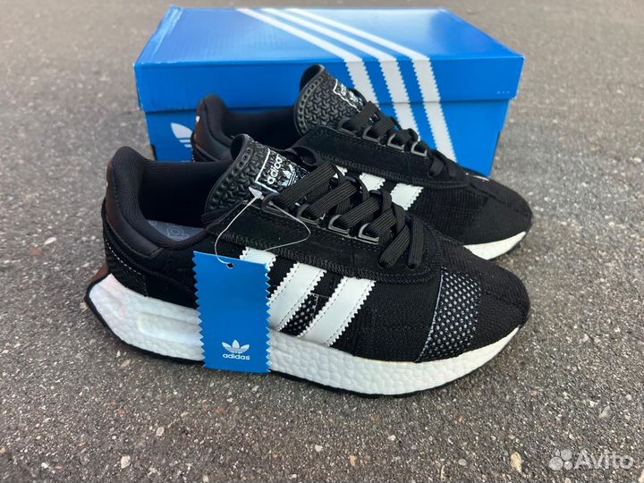 Кроссовки adidas (36-41)