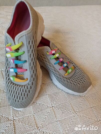 Кроссовки для девочки