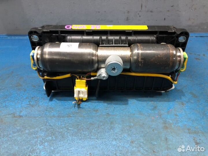 Подушка в торпеду Volkswagen Passat B6