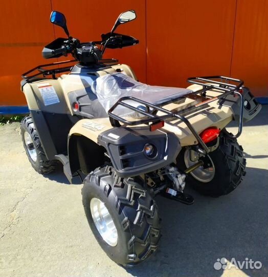 Квадроцикл Linhai-Yamaha D200 золотой