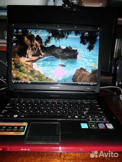 Ноутбук Samsung NP-R560-BS02RU+мышь+сумка (кожа)