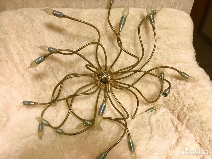 Люстры рожковые с галогеновыми лампами 2 шт