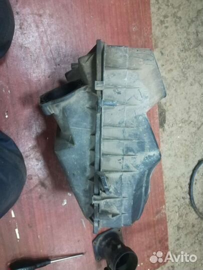 Корпус воздушного фильтра skoda octavia a4