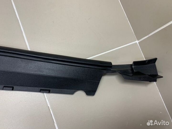 Пыльник крыла передний правый Toyota Land Cruiser