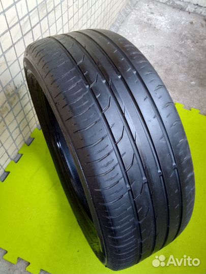 Continental ContiPremiumContact 2 215/55 R17 94V