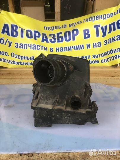 Корпус воздушного фильтра Volkswagen Bora