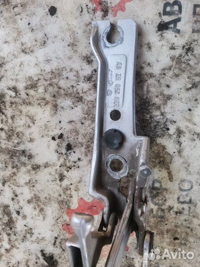 Петля крышки багажника Mercedes-Benz S W220 W220