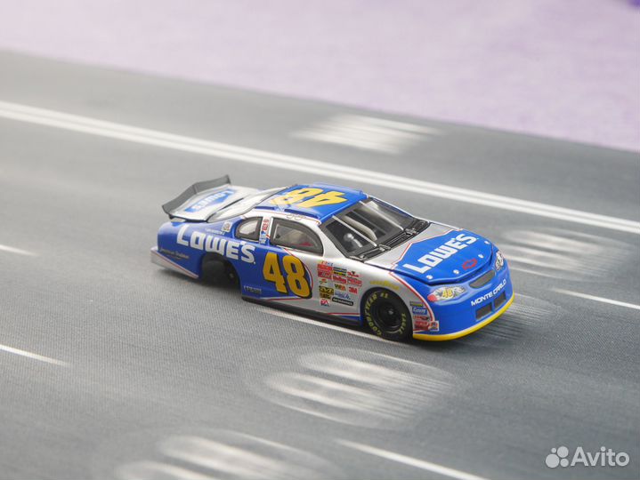 Модель Nascar 1/64 без колеса
