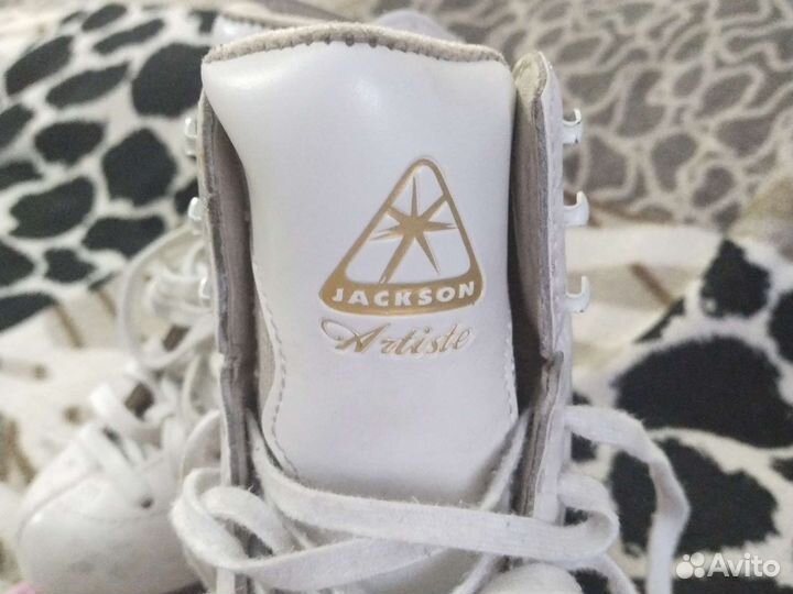 Jackson коньки