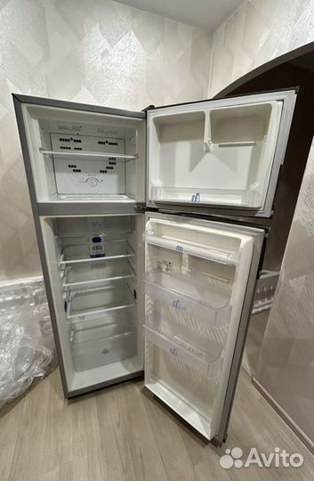 Холодильник Whirlpool WBM 326 SF