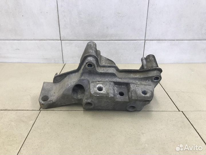 Кронштейн двигателя правый Octavia (A5 1Z) 2004-20
