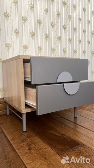 Тумба прикроватная