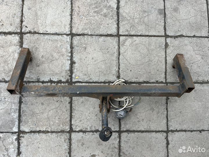 Фаркоп на Тойота Королла Спасио NZE121