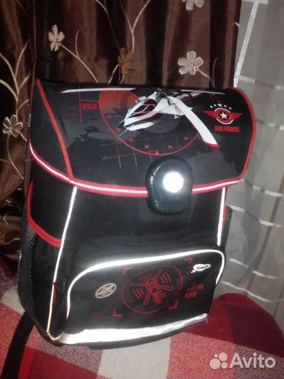 Школьные рюкзаки