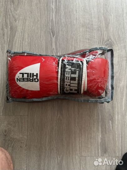 Боксерские перчатки 10 oz green hill