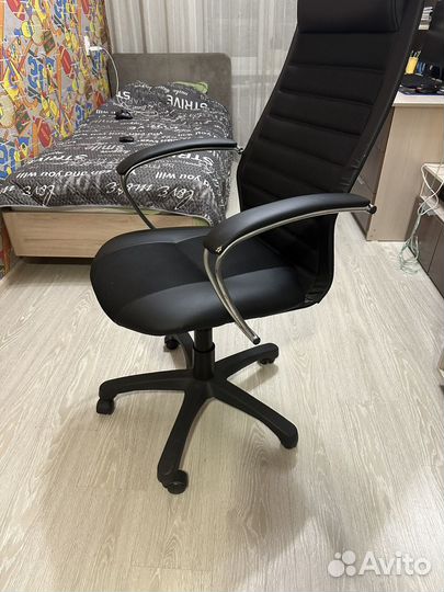 Компьютерное кресло