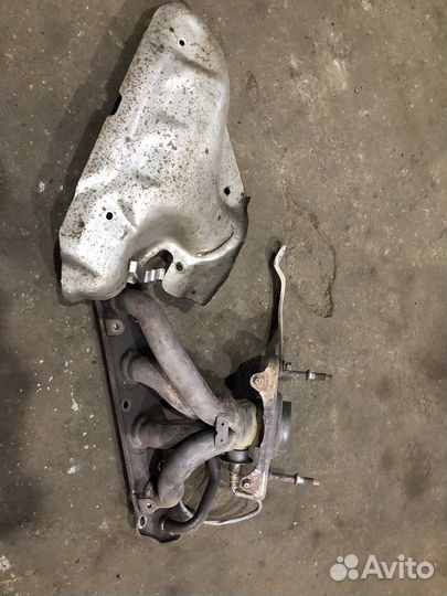 Колектор выпускной Nissan serena