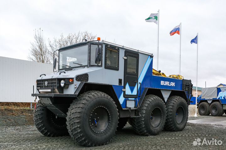 «Бурлак» 6x6 с буровой установкой