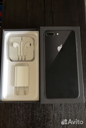 iPhone 8 plus 64gb(не вскрывался)