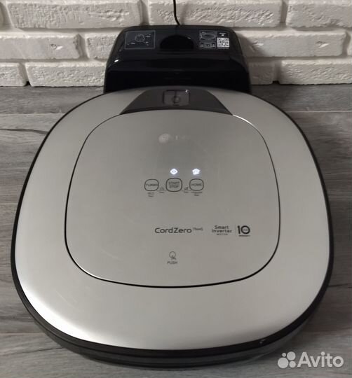 Робот пылесос LG VRF6670LVM