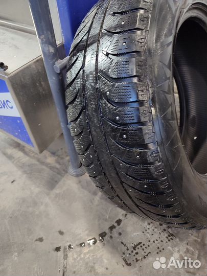 Bridgestone Ice Cruiser 7000 265/60 R18 94