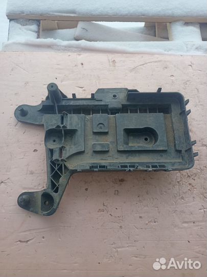 Крепление АКБ Volkswagen Passat B6