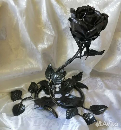 Кованая роза
