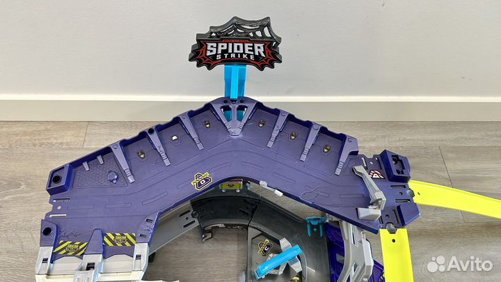 Трек для машинок Metal Machines Spider Strike