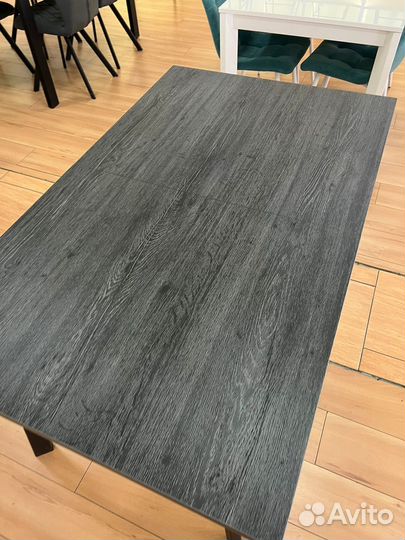 Стол обеденный