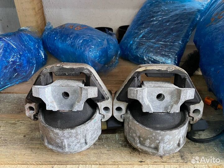 Подушка крепления двигателя Audi A7 4G 2014