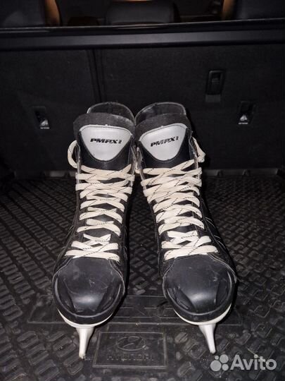 Коньки хоккейные