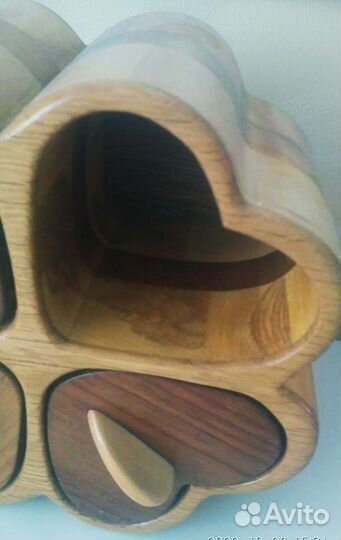 Шкатулка из красного дерева ручной работы