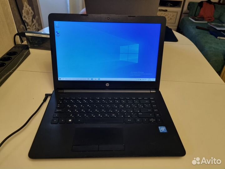 Ноутбук HP Notebook - 14-bs000ur