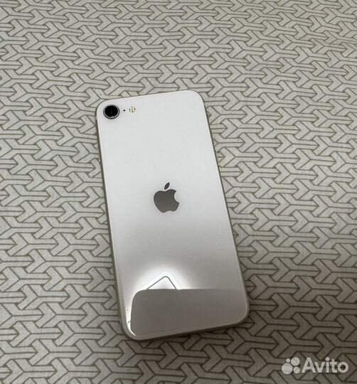 iPhone SE (2022), 64 ГБ