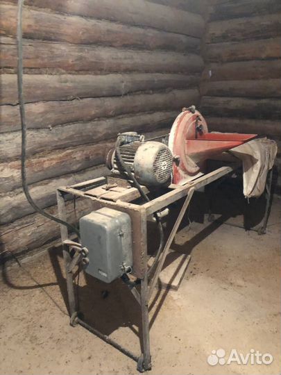 Крупорушка зернодробилка