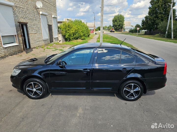 Skoda Octavia 1.6 AT, 2011, 199 990 км