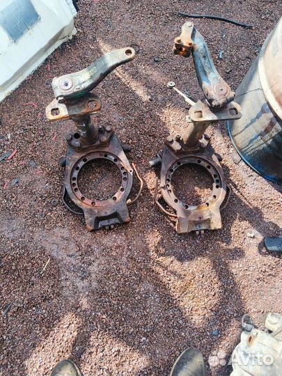 Опорный щит задний Volvo FH12 на 12 болтов