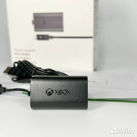 Аккумулятор для Xbox и кабель micro-usb