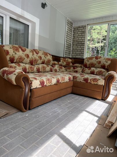 Угловой диван бу