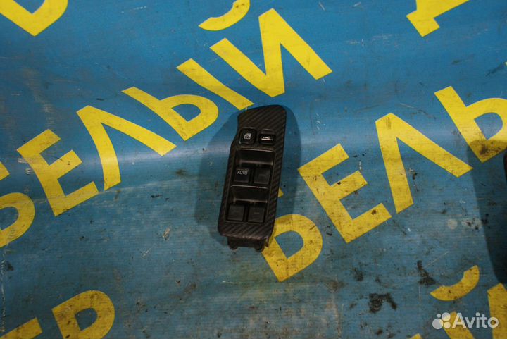 Кнопки стеклоподъемников Nissan Maxima a32