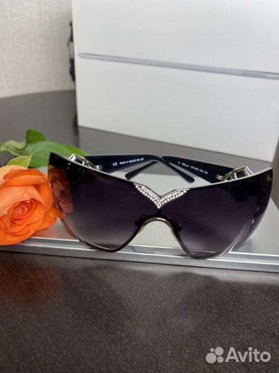 Очки солнцезащитные 