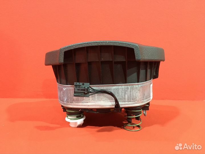 Подушка безопасности в руль Volkswagen Tiguan 1