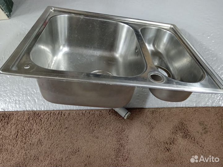 Мойка для кухни из нержавейки