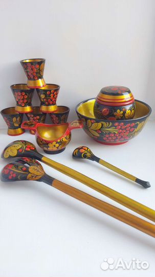 Набор посуды хохлома