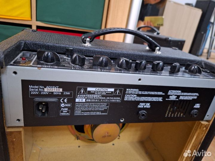 Усилитель гитарный (комбик) VOX AD15VT