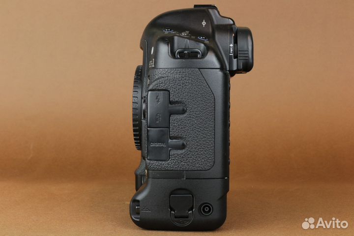 Canon 1Ds (id 03155)